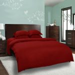 Red Duvet Cover with 4 Pillows (1)