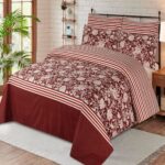 Mahroon Printed Bed Set With 2 Pillow Covers