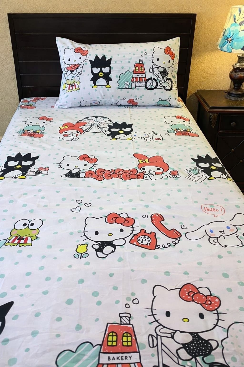 Hello Kitty Character Kids Bed Sheet Hello Kitty Character Kids Bed Sheet